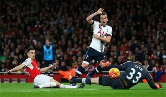 攻拉开比分 攻拉开比分